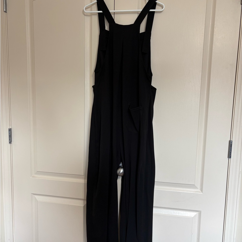 HALARA Black Wide-Leg Strap Jumpsuit